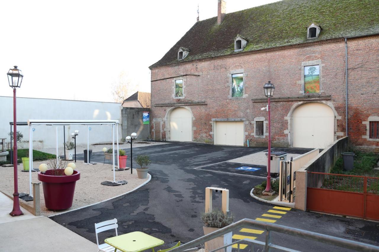 Logis Hostellerie Bressane Saint-Germain-du-Bois Esterno foto